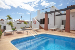 Family & Golf Villa Rubi- Pool - BBQ - Seaview -Aircon